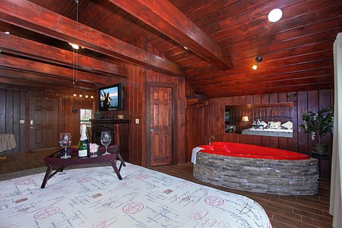 Burnin' Love Gatlinburg Extérieur photo